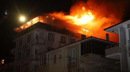 Sakaryada otel yandı