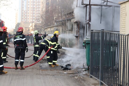 Şəhərin mərkəzində yanğın oldu - VİDEO