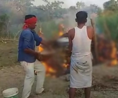 Gəlinlə bəy toy gecəsi öldü! - Səhər kənd meydanında yandırdılar - FOTO