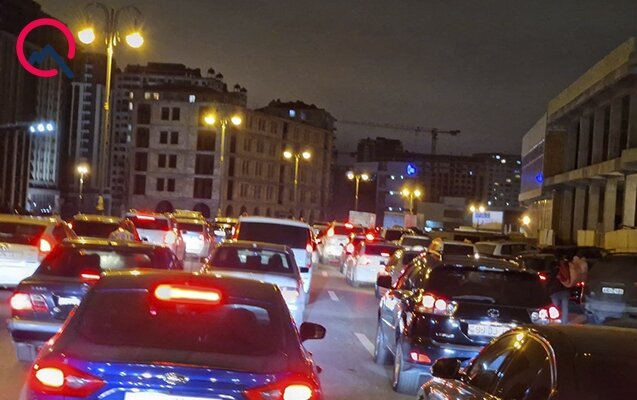 Bakıda yardım tıxacı - VİDEO