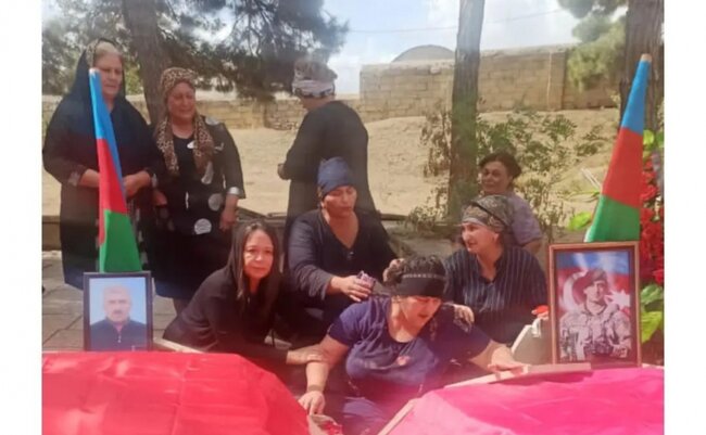 Yasa getmək, yoxsa sosial şəbəkədə bəyəni toplamaq sevdası? - Video+Fotolar