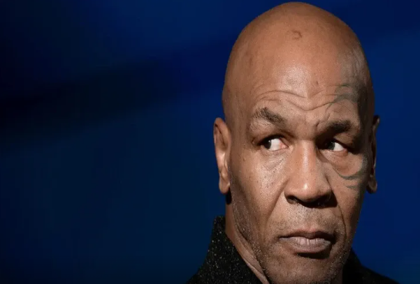 Mayk Tayson qeyri-adi hərracda 3 min dollar qazandı