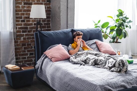 "Omicron" xəstələri bu qidaları YEMƏMƏLİDİR