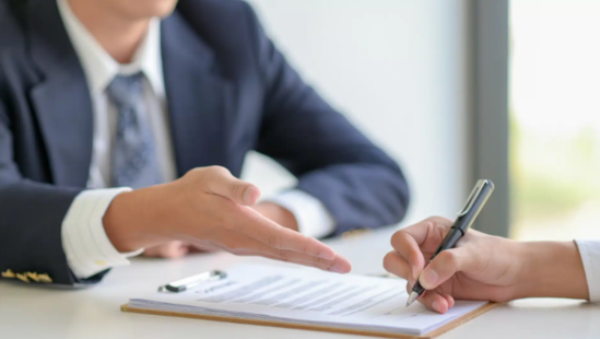 Əmək müqaviləsi bağlayarkən nəyə diqqət yetirməliyik? - VİDEO