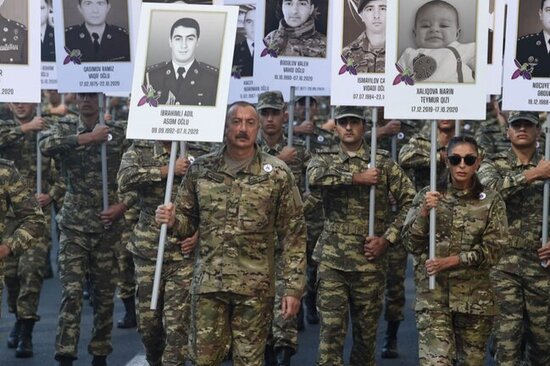 "Prezidentin yürüşdə yoldaşımın fotosunu daşıdığını görəndə çox təsirləndim"