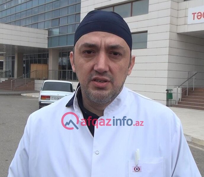 "Oğlumu bıçaqlayan uşağın ailəsini tanıyıram"