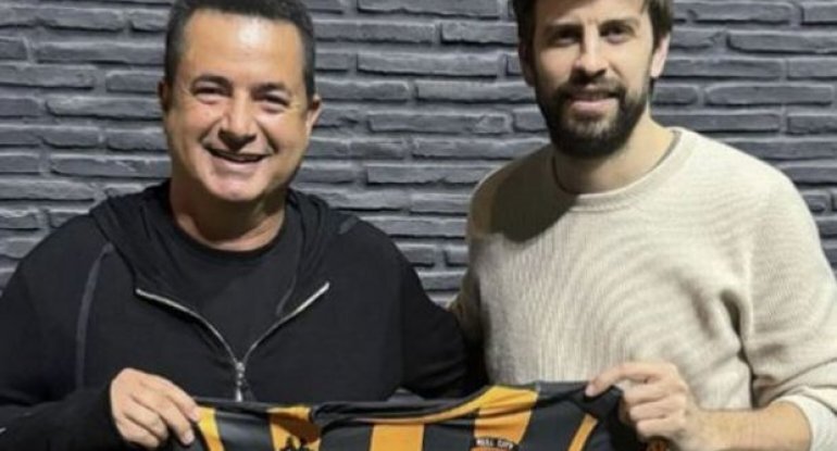 Acun Ilıcalının klubu Pikeni transfer etdi