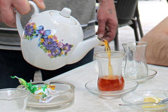 Bakıda 5 min manata çaynik satılır - FOTO