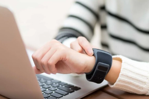 Ağıllı saat taxmağın təhlükəli olduğu aşkarlandı