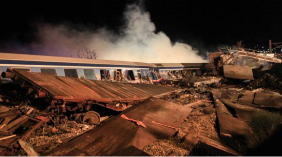 Yunanıstanda iki qatar toqquşdu: 32 nəfər öldü