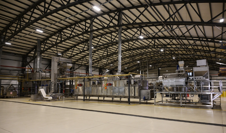 İlham Əliyev Bakıda yeni zavodun açılışında iştirak edib