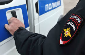 Arvadının boşanma xəbərinə dözə bilməyən polis intihar etdi