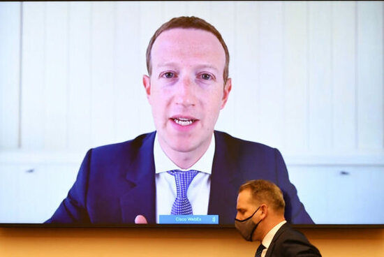 Zukerberq istifadəçilərdən üzr istədi