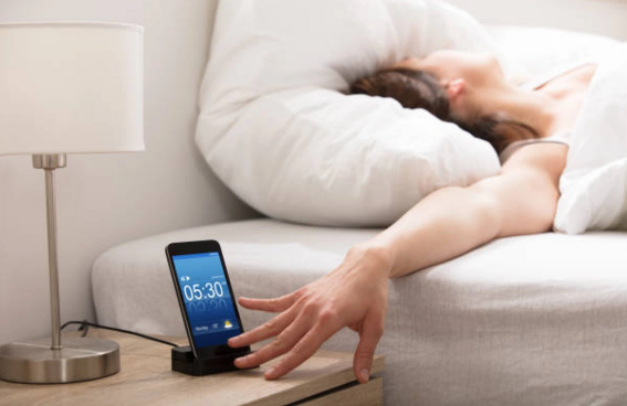 Səhər zəngini söndürmək daha çətin olacaq: "iOS" üçün yeni FUNKSİYA