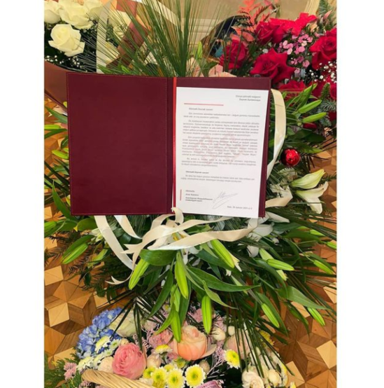 Zeynəb Xanlarovanın EVİNDƏN GÖRÜNTÜLƏR- VİDEO /FOTOLAR